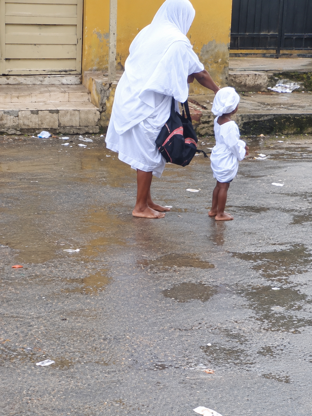 Walking barefoot as celestian , what's your experience?